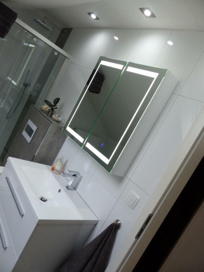 Schoene Komplette Ferienwohnung In Wesel ヴェーゼル エクステリア 写真